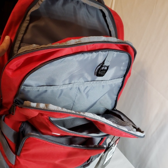 🎁SOLD OUT🎁TEAM HUSTLE 3 UNDER ARMOUR - Picture 5 of 8